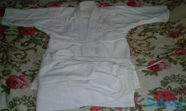 Жана спорттык шапандар ак 6 ы 7 жас ка, кок 14жаска сатамын,, фотография 1