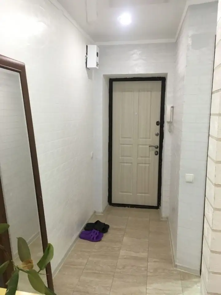 Атырау Двухкомнатная квартира на площади Курмангазы., фотография 1