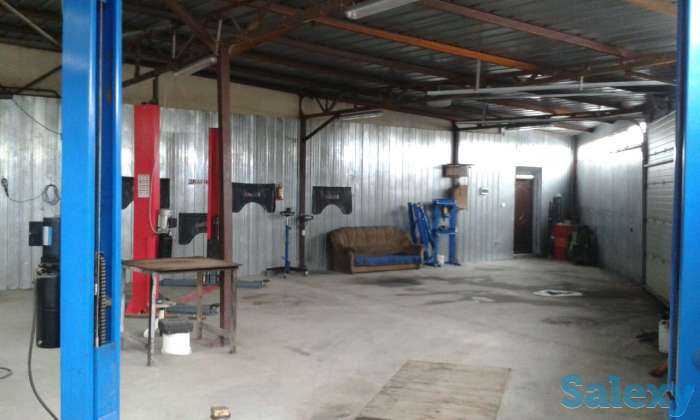 Авто-механик, фотография 1