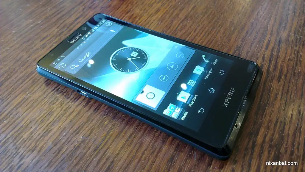 Смартфон Sony Xperia T LT30P черный, фотография 1