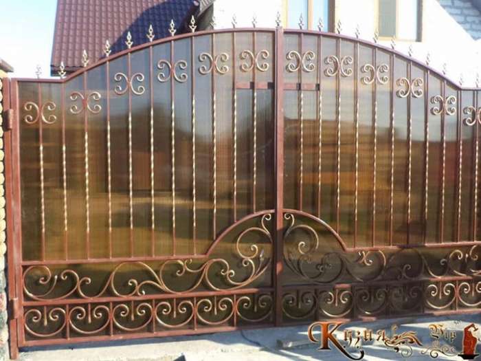 Ворота в Алматы , фотография 2