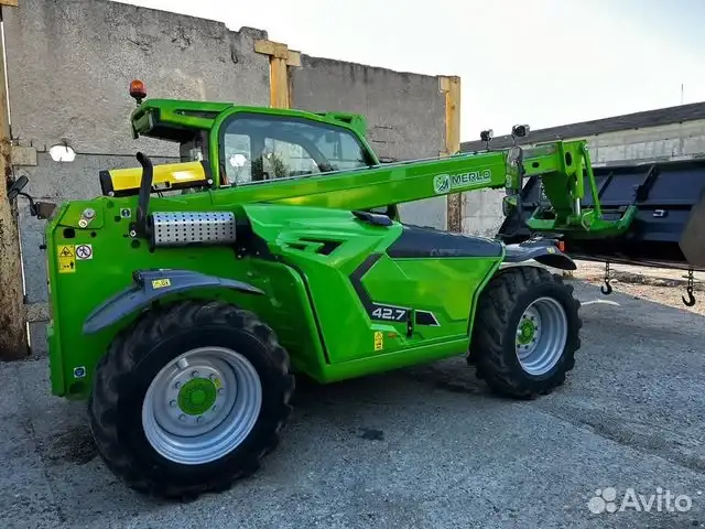 Телескопический погрузчик, фотография 1