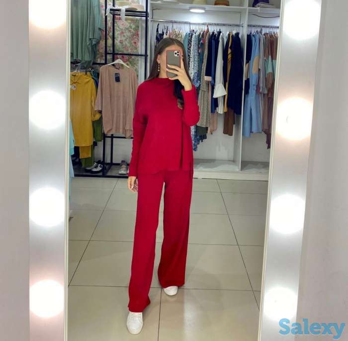 Яркий трикотажный костюм, фотография 2