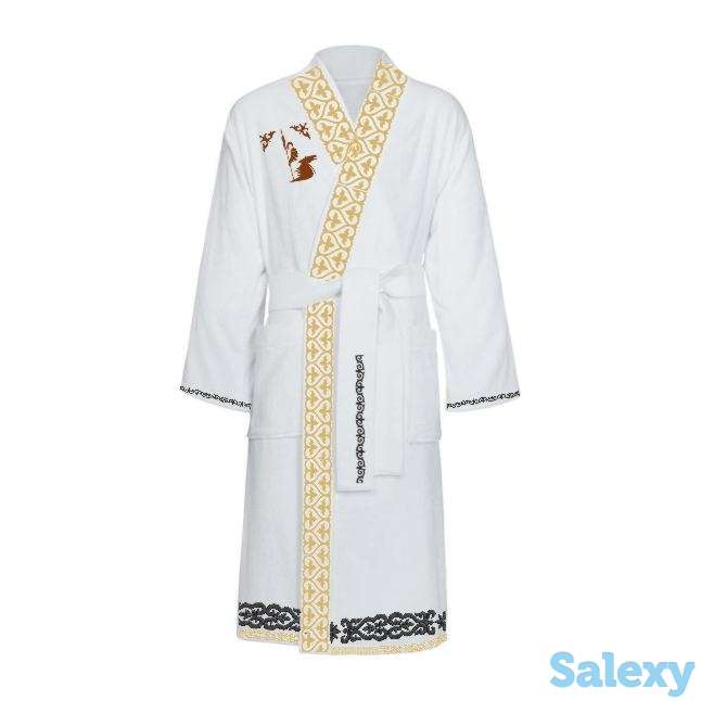 Халаты с национальной вышивкой, фотография 1