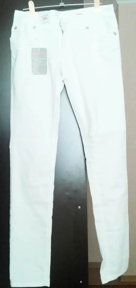 Продам новые брюки-скинни, белые, размер S р.44, произв. Турция 7 500 тг., фотография 2