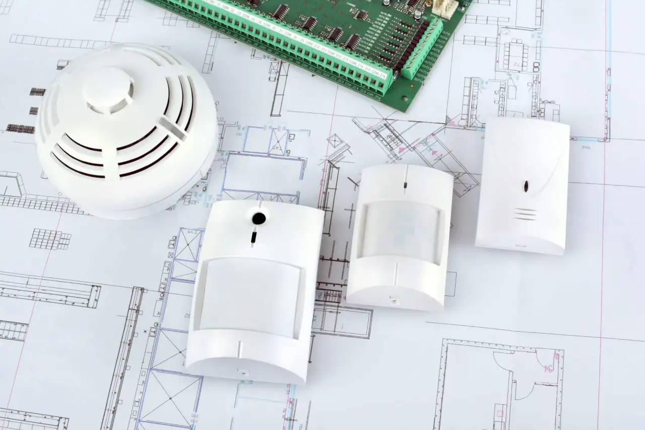 Видеонаблюдения, охранная и пожарная сигнализация, тревожная кнопка, фотография 3