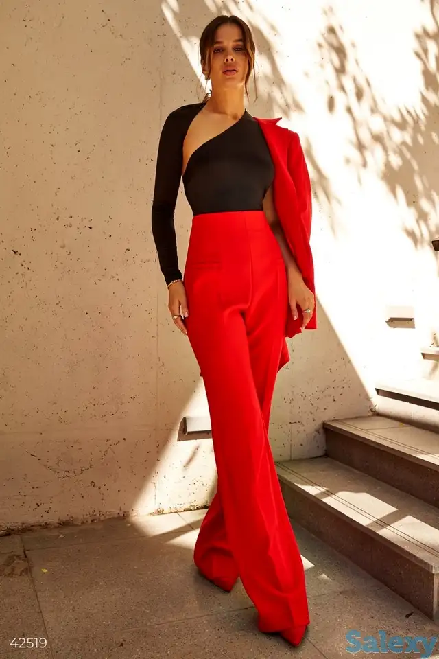 Красные прямые брюки с высокой талией, фотография 1