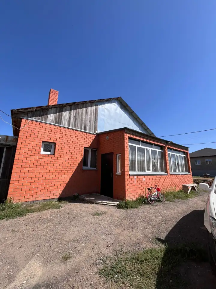 Продается 4х комнатный жилой дом, 20 минут езды от города, теплый, водопровод и газ будут подключены в 2026 году ведутся, фотография 1