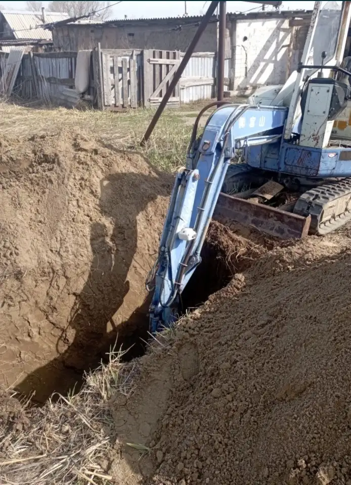 Услуги миниэкскаватора,копка канализации,септиков,фундамент,кабель,возможен выезд за город,быстро,качественно, фотография 1
