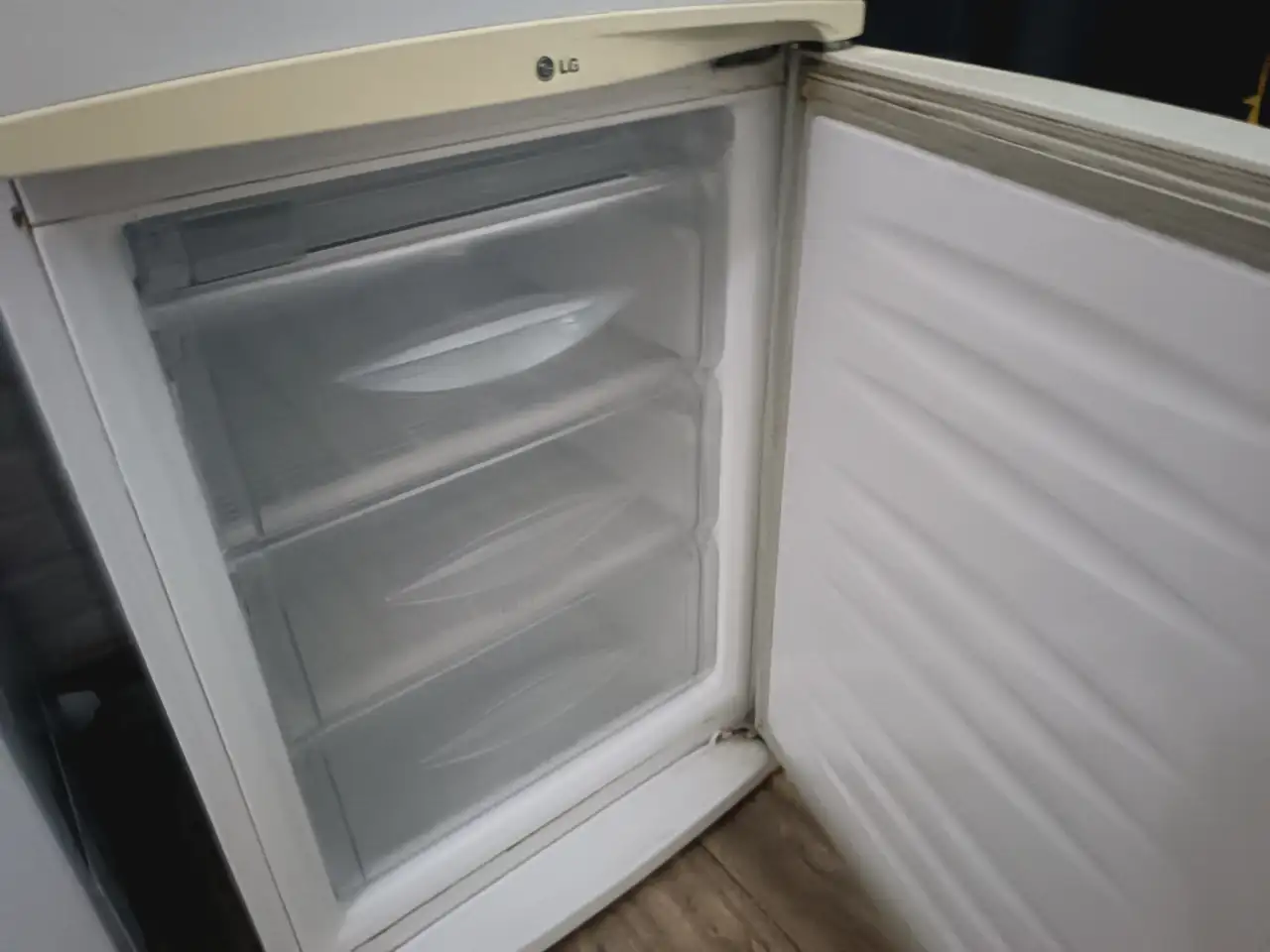 Холодильник в рабочем состоянии, фотография 4