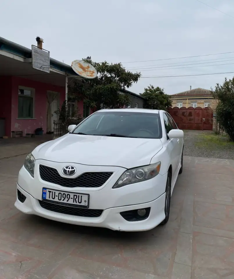 Toyota Camry 2010, фотография 2