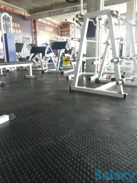 Недорогая резиновая плитка для спортивного зала, фотография 1