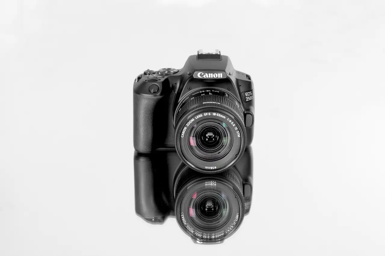 продам фотоаппарат canon 250d, фотография 3