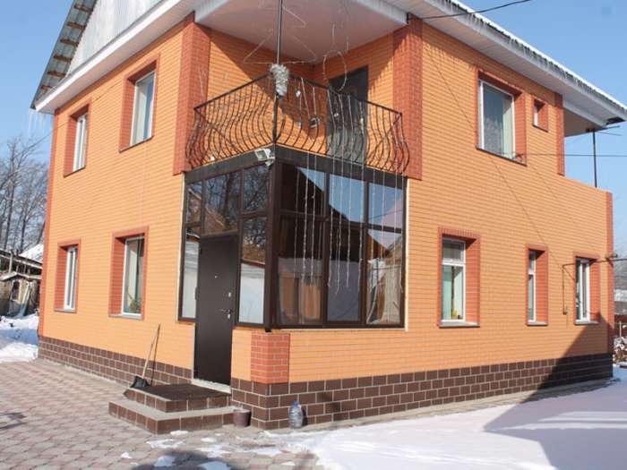 Фасадные панели из фибробетона с имитацией кирпичной кладки и под камень, фотография 1