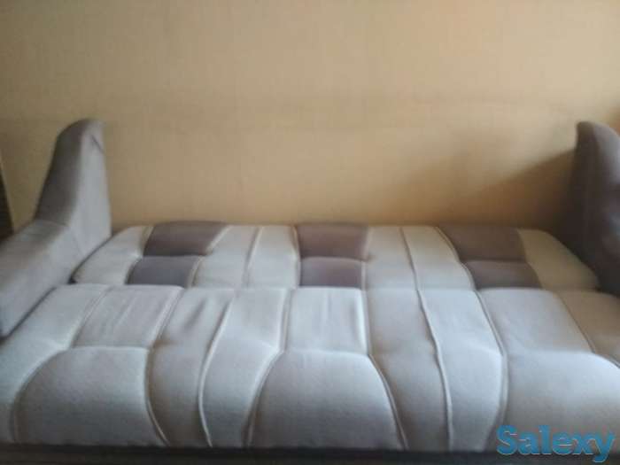 диван книжка  б.у.для гостиной., фотография 2