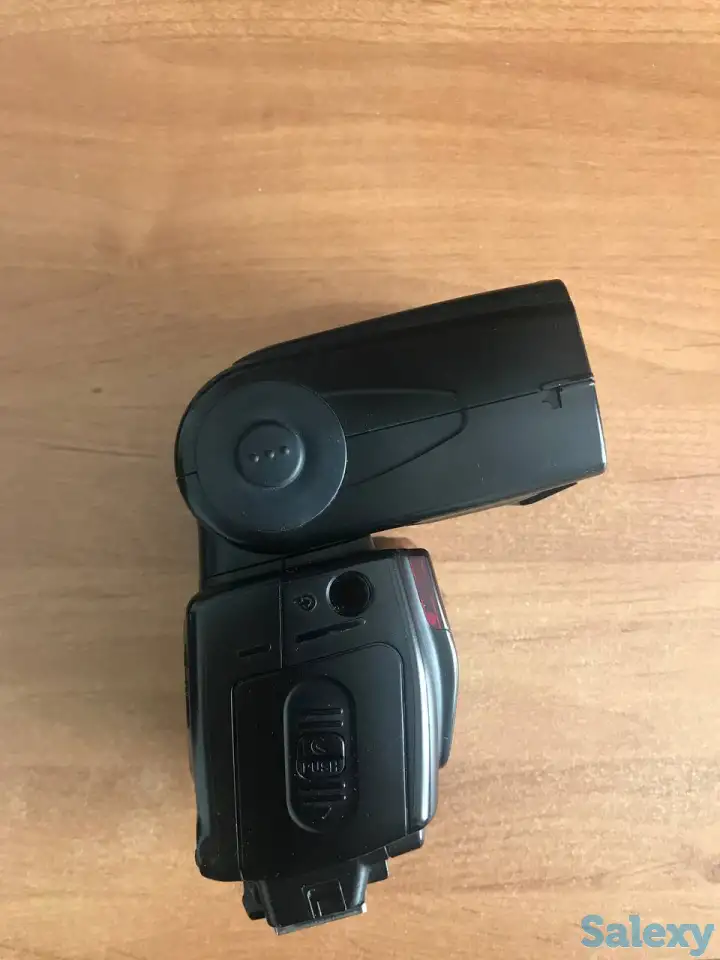 Вспышка Nikon SB-700, фотография 2