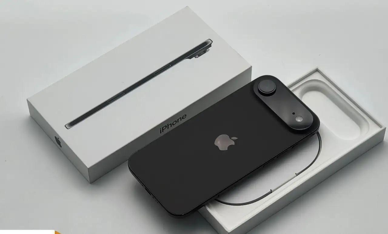 Apple iPhone 17 Pro Max, iPhone 17 Pro, iPhone 17 , iPhone Air , iPhone 16 Pro Max, iPhone 16 Pro, фотография 11