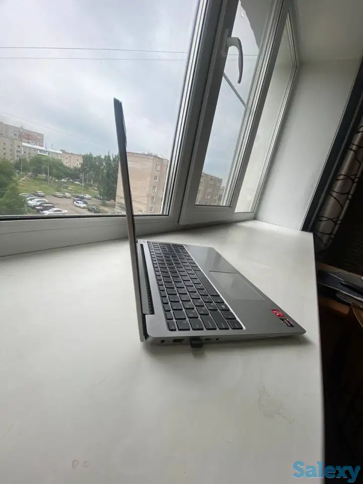 Ноутбук Lenovo 330ARR, фотография 3