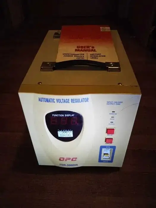 Стабилизатор напряжения 220в OPC FDR-5000VA, фотография 1