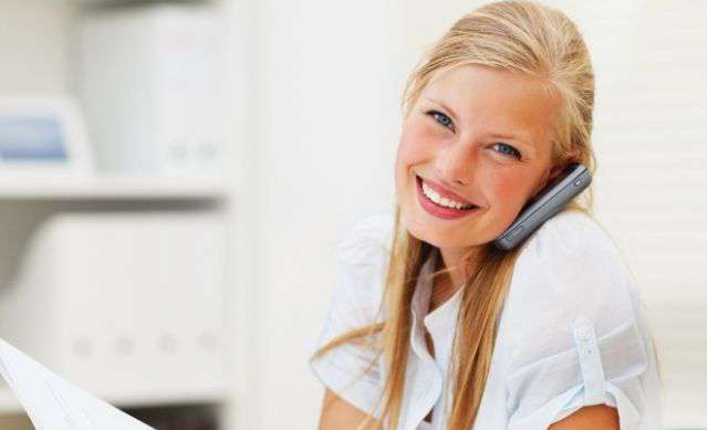 Сотрудник на ресепшн, фотография 1