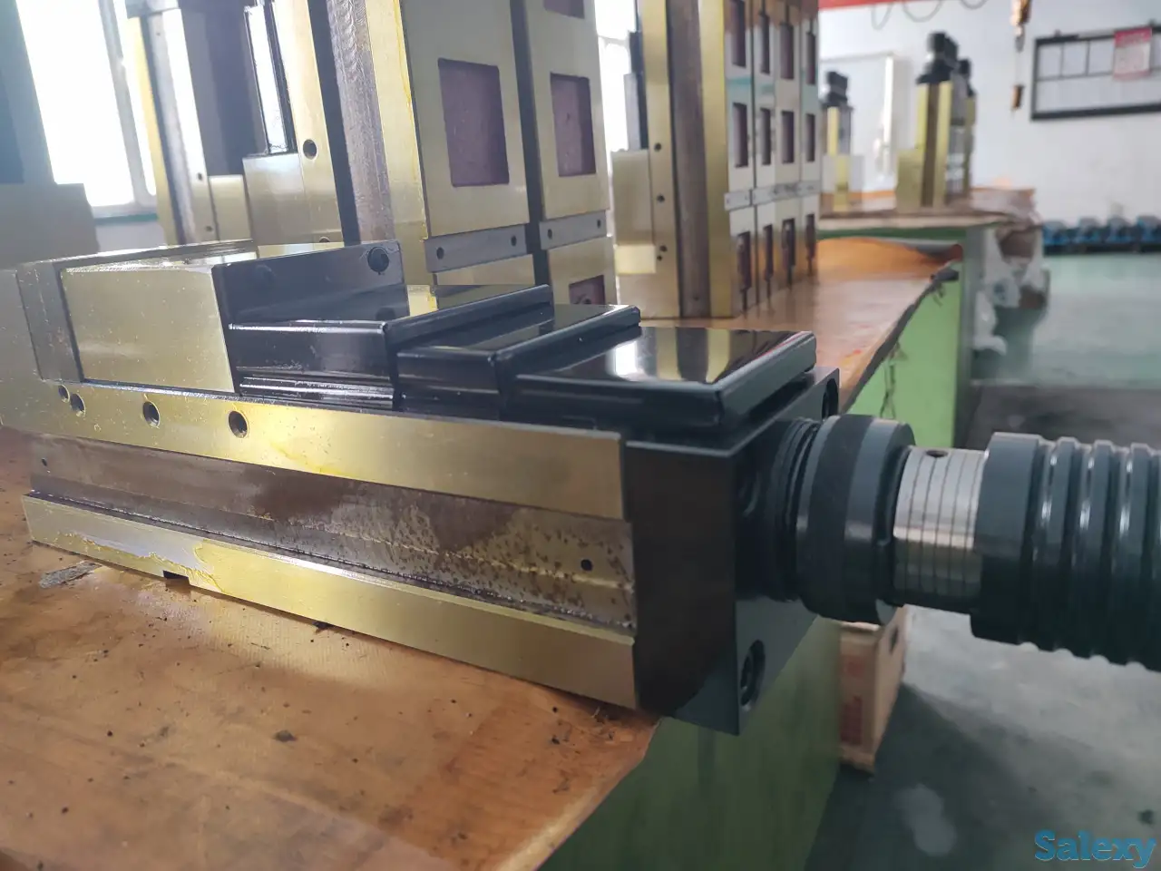 Гидравлические тиски, фотография 3