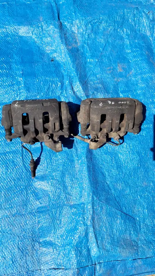 Суппорт передний    Mitsubishi  Montero Sport, фотография 1