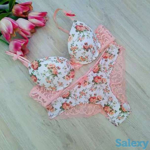 Красивый нежный комплект нижнего белья, фотография 1