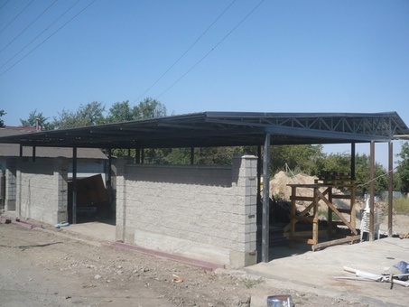 Изготовление навесов, ангаров, автоматических ворот, заборов с фундаментом и сплиторными блоками, фотография 4