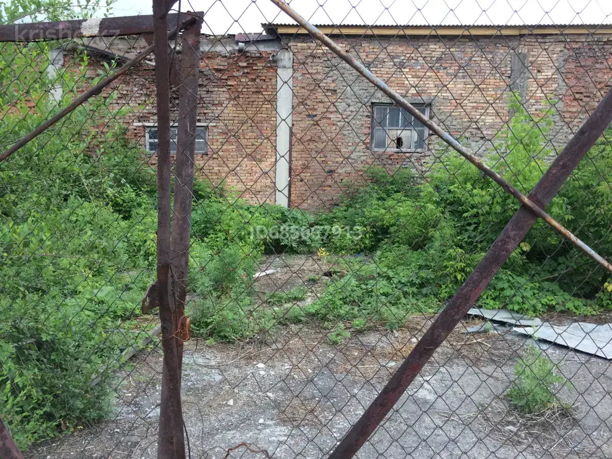 Шикарная автобаза в центре Текели, фотография 10