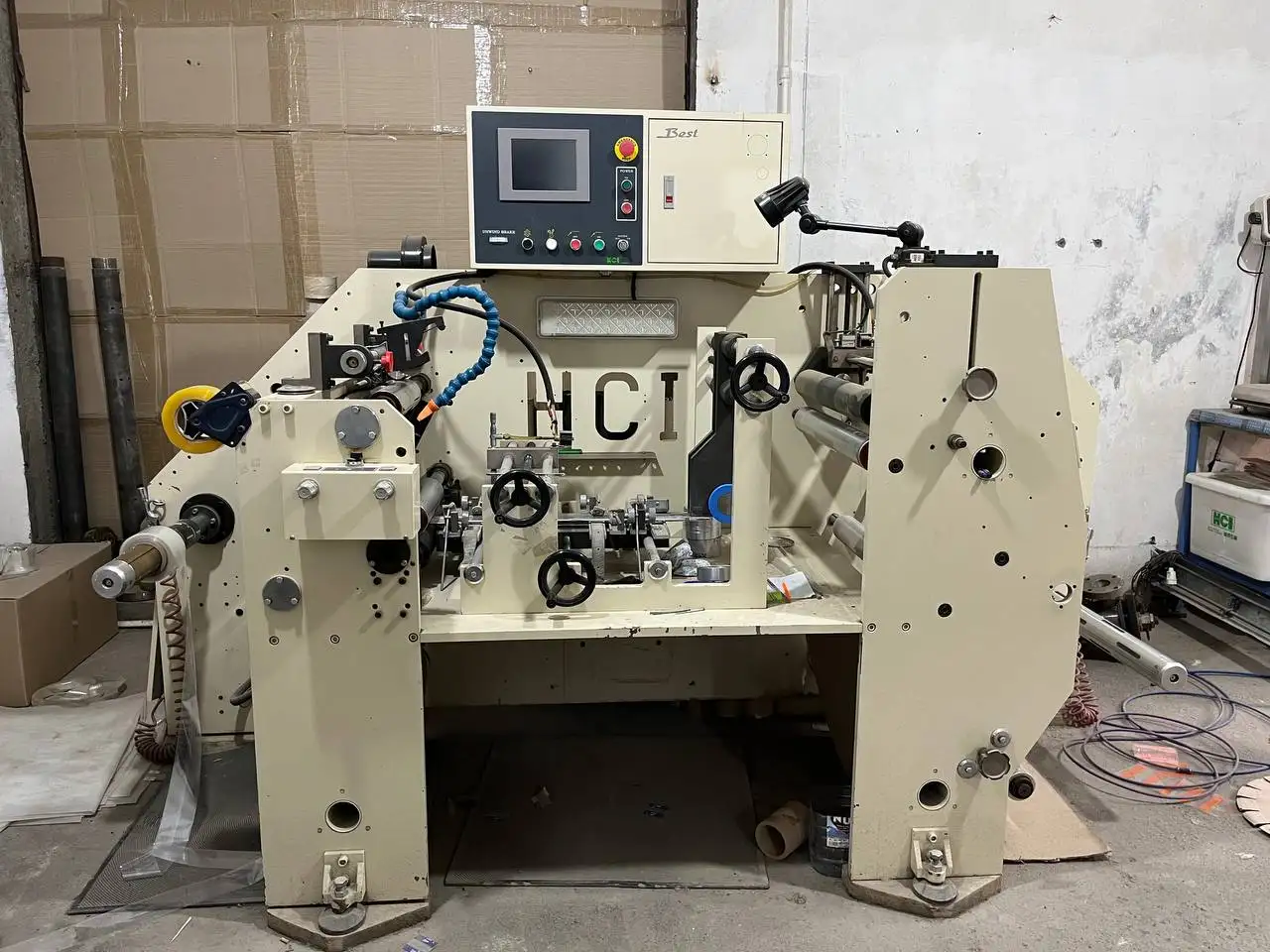 Оборудование по производству термоусадочной плёнки, этикеток и колпачков, фотография 1