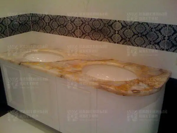 Делаем мраморные столы, столешницы из мрамора, гранита, травертина, оникса. Монтаж и замеры, фотография 1