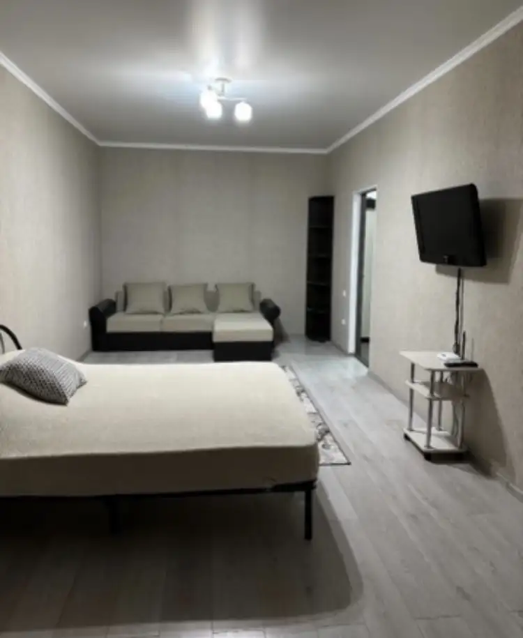 Сдам квартиру в аренду, Абая 38 блок 3, фотография 1