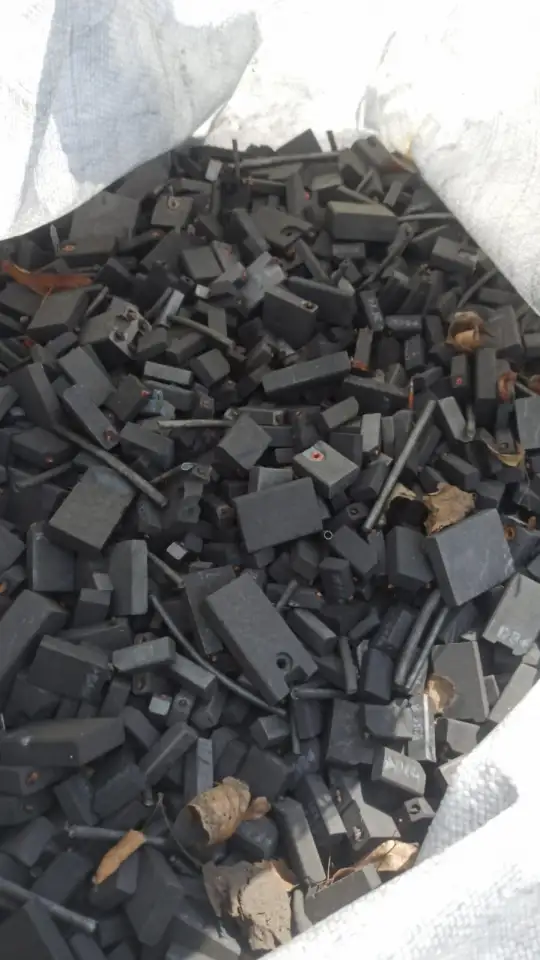 Покупаем лом брак электрощеток ЭГ4 ЭГ14 ЭГ74 ЭГ64К и др, фотография 1