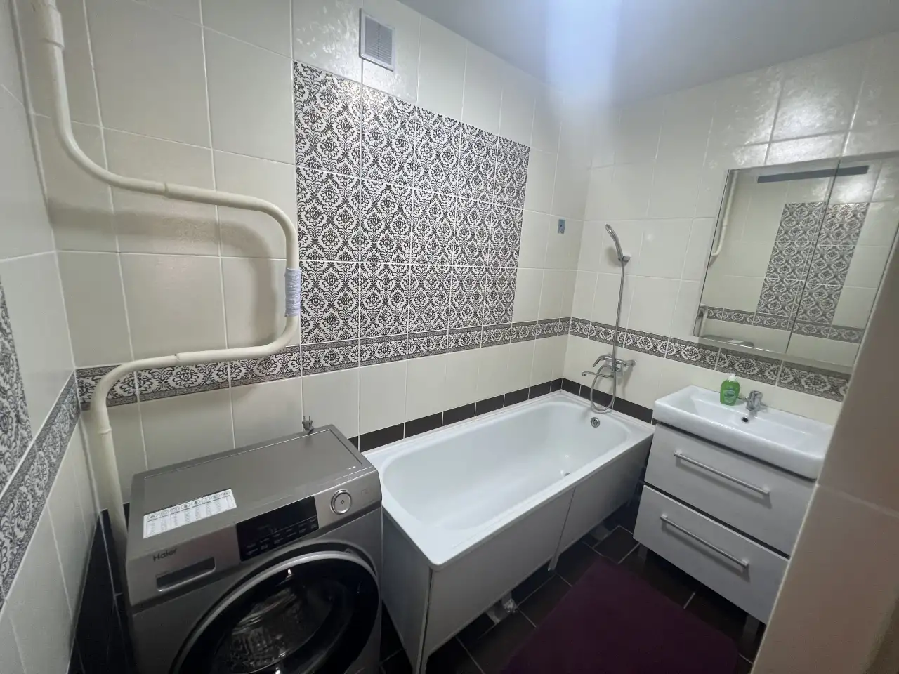 Сдаётся 2-х комнатная  квартира на проспекте Казыбек би, фотография 6