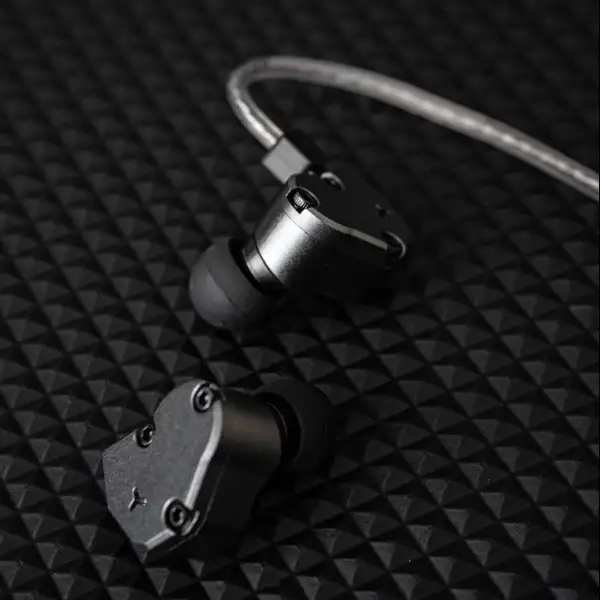 Наушники TINHiFi C2 IEM, фотография 2