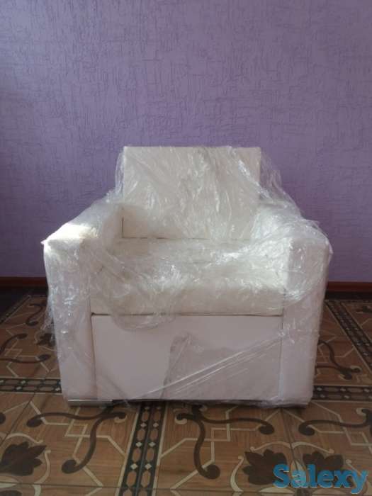 Белоснежный кресло диван, фотография 1