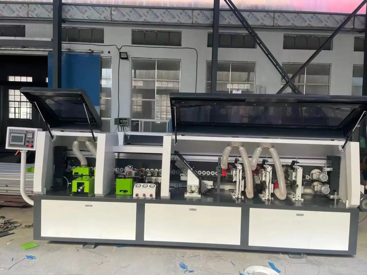 Автоматические кромкооблицовочные станки, фотография 1