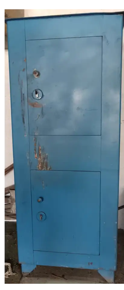 Большой сейф, фотография 1