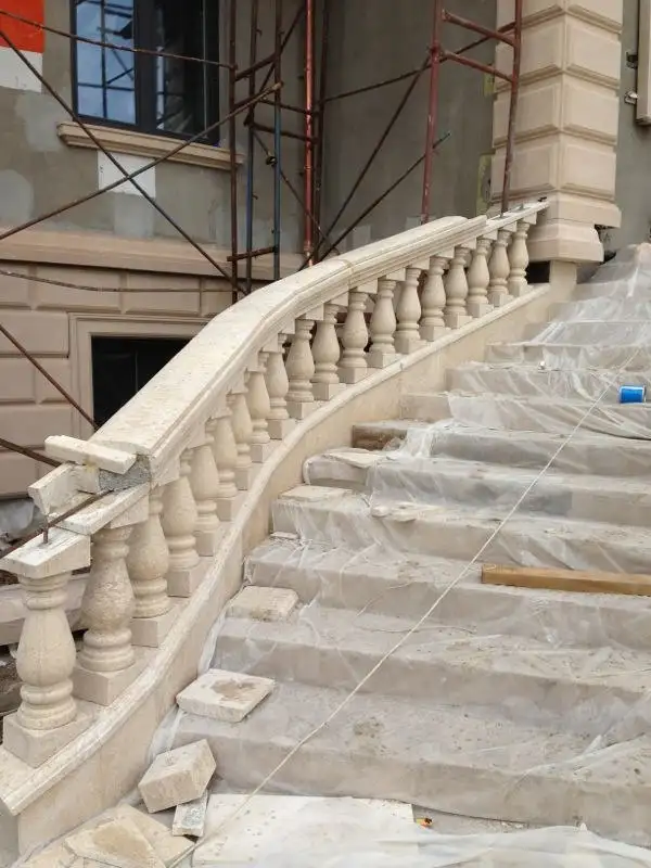 Продам каменные перила, тумбы, балюстрады на заказ. Мрамор, гранит, оникс, фотография 2