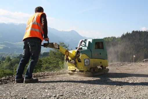Виброоборудование         Виброоборудование применяеться для уплотнения гравия, песка    , фотография 1