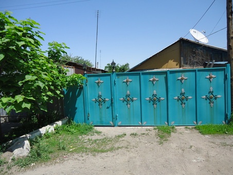 Продам полдома в Талгаре,в районе пром.комбината., ул.Мичурина 21а, фотография 1