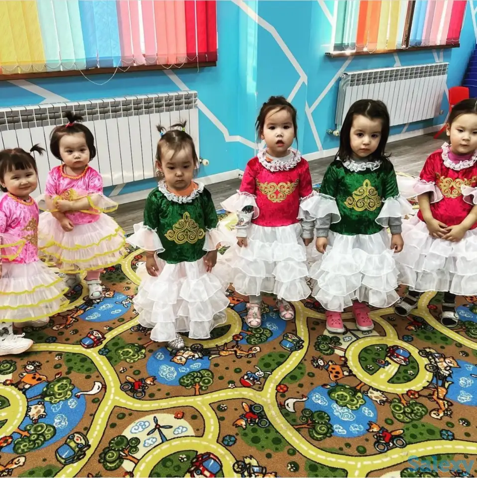 Прокат детской одежды ( камзол, платье.. ), фотография 1