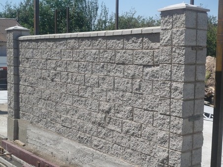 Изготовление навесов, ангаров, автоматических ворот, заборов с фундаментом и сплиторными блоками, фотография 5