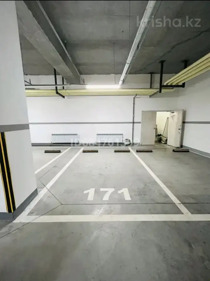 Продается квартира с паркингом, Улица Нажимеденова дом 2, фотография 1