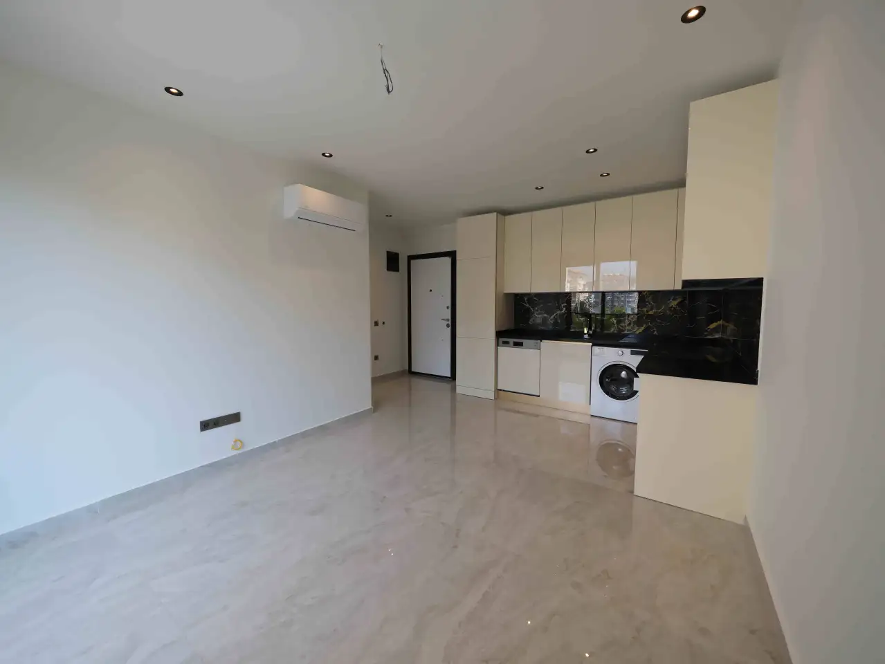 Однокомнатная квартира в центре города Алания, Турция, фотография 3