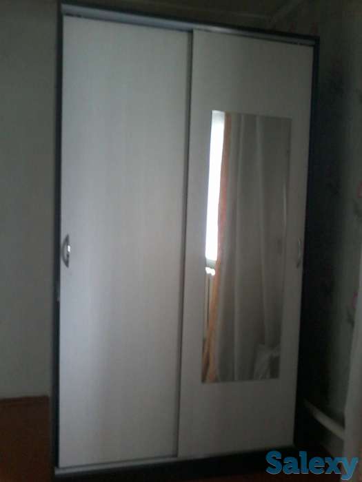 Кровать и шкаф, фотография 2