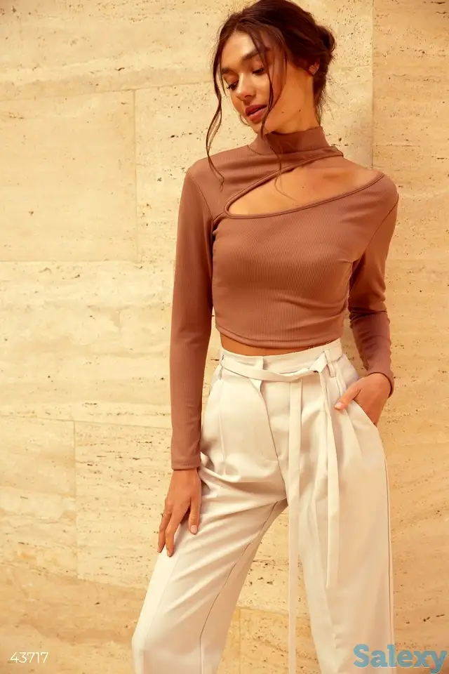 Топ с асимметрией, фотография 1