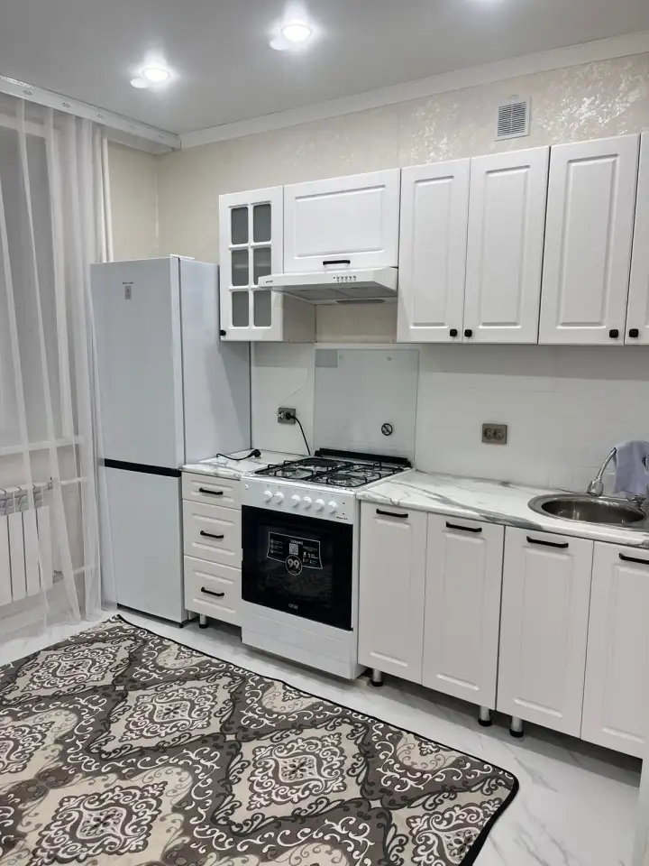 Уютная однокомнатная квартира в центре города, Абулкасымова 115, фотография 8