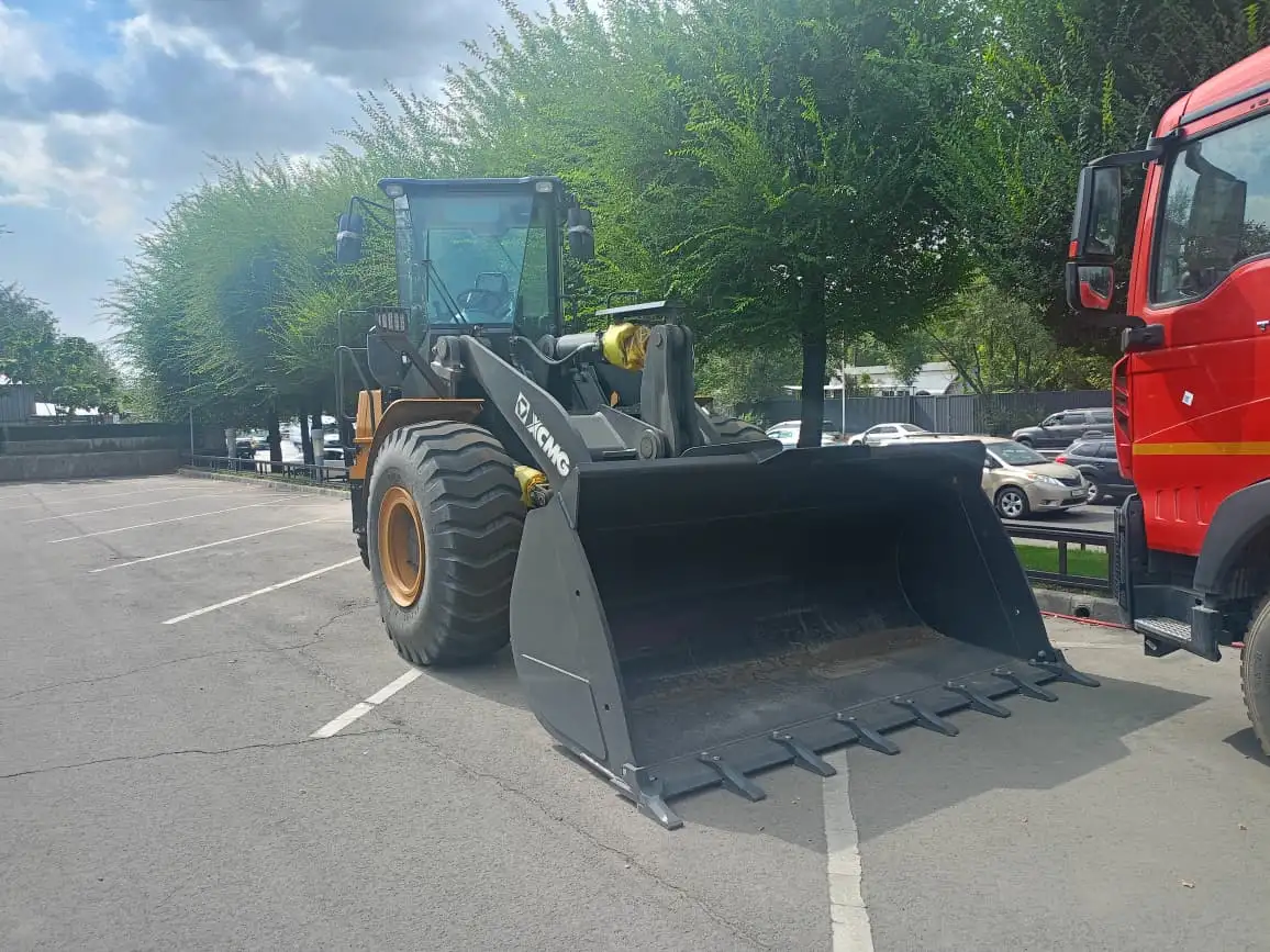 Продается фронтальный погрузчик XCMG. объем ковша 2.1m3, возможен лизинг, кредит, доставка по Казахстану, доставка, фотография 1
