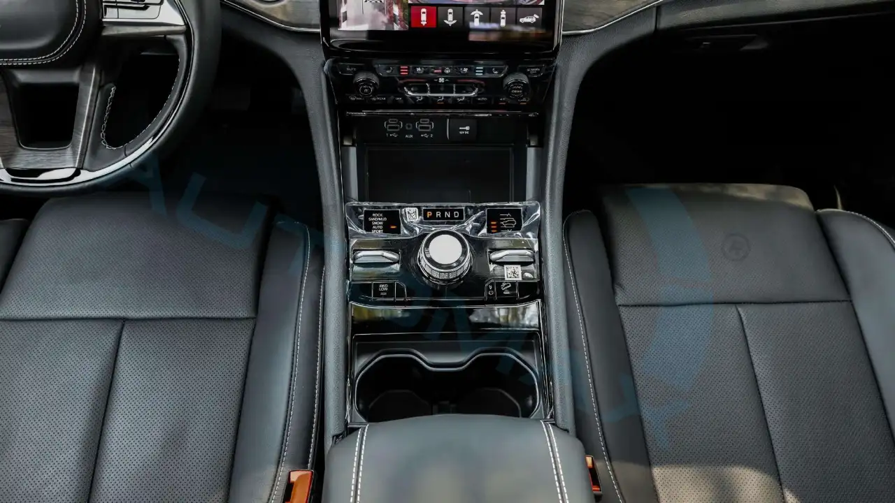 2024 Grand Cherokee Overland, фотография 6